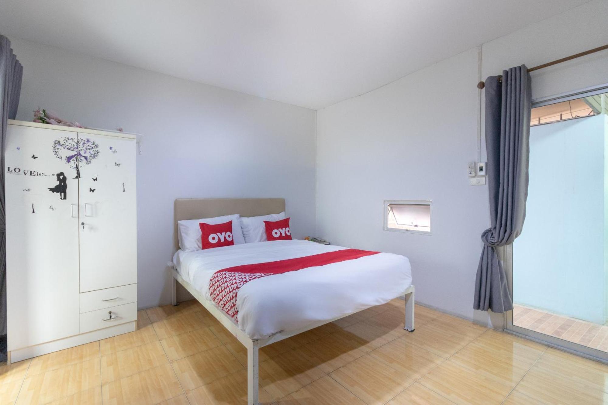 OYO 644 Pong Pai House Hotel Bangkok Ngoại thất bức ảnh