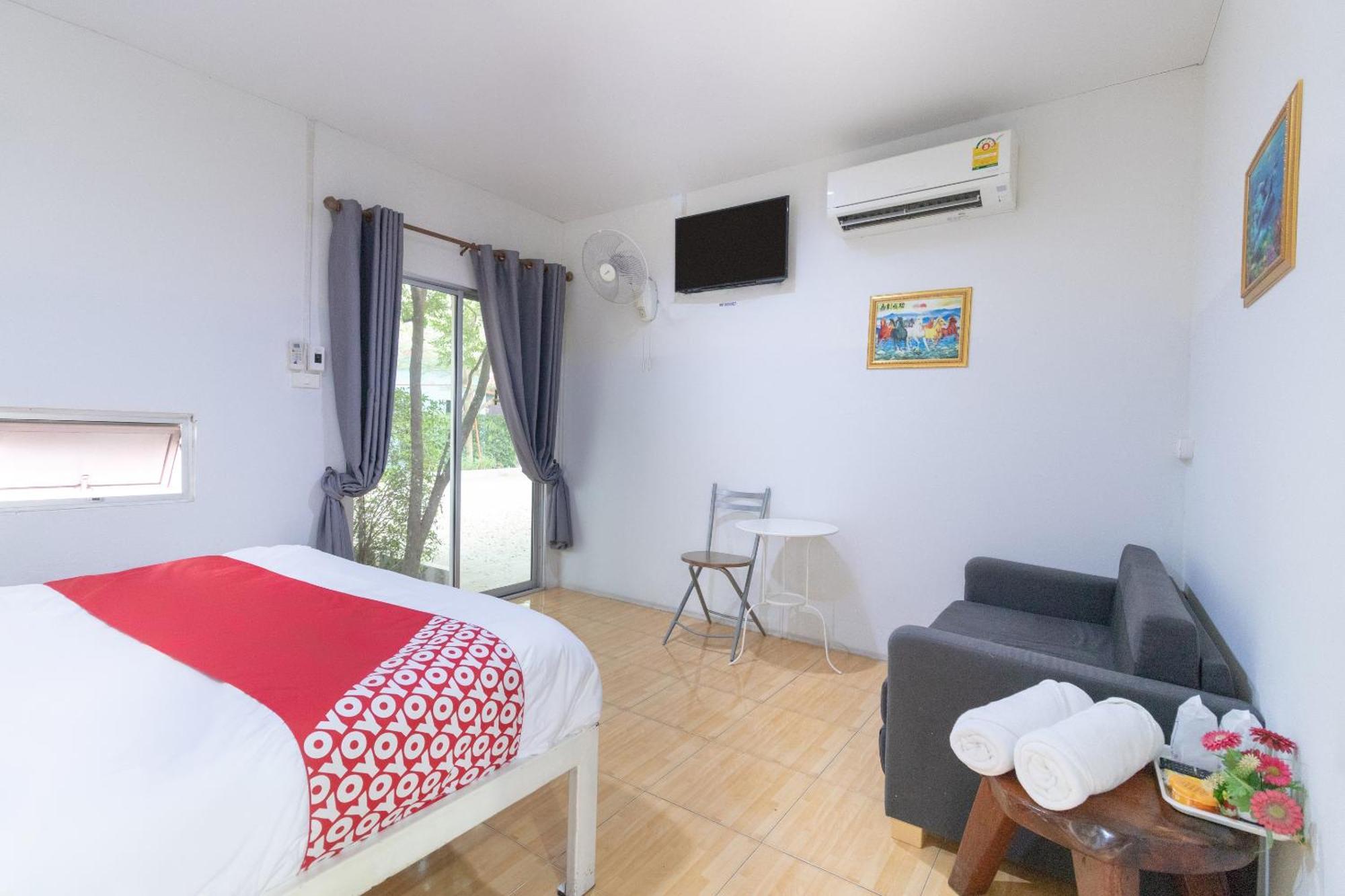 OYO 644 Pong Pai House Hotel Bangkok Ngoại thất bức ảnh