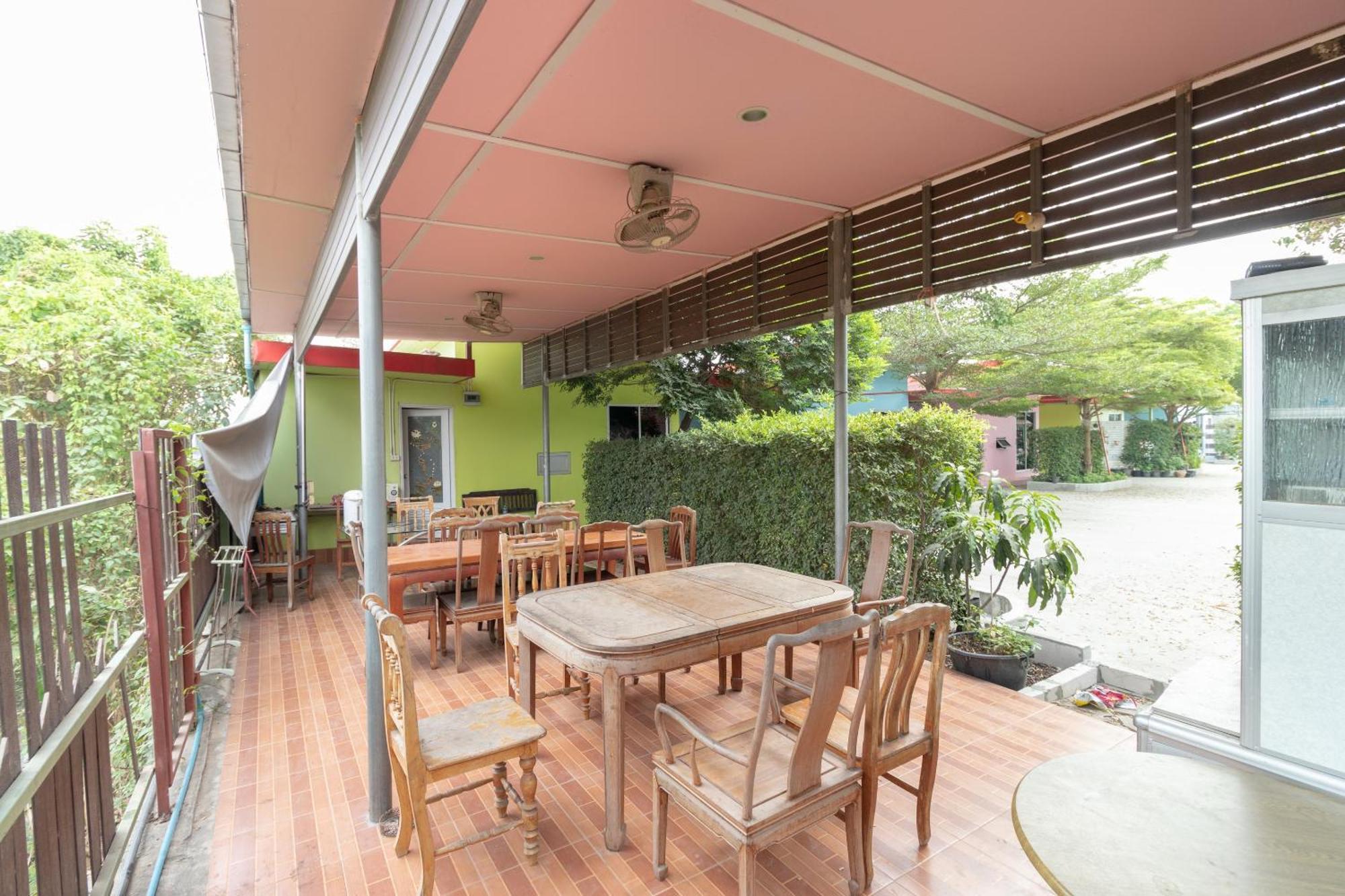 OYO 644 Pong Pai House Hotel Bangkok Ngoại thất bức ảnh